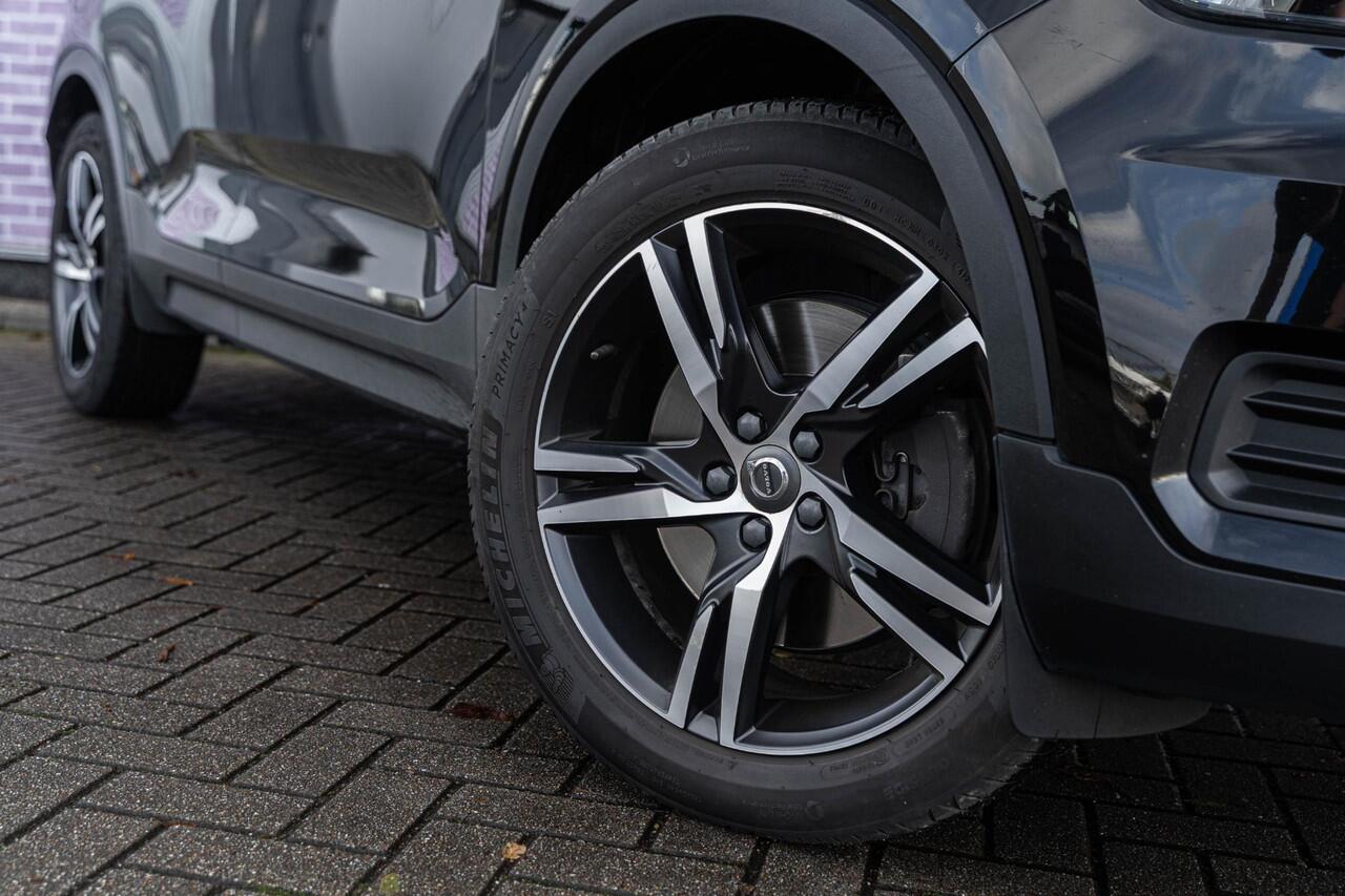 Volvo XC40 1.5 T5 Twin Engine Inscription | Schuif- / Kanteldak | Getint Glas | Parkeer Camera | Parkeersensoren Voor + Achter | Stoel - / Stuurverwarming | Cruise Control | Volvo On Call |