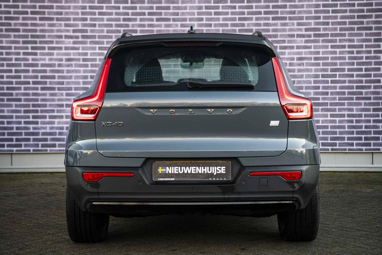 Volvo XC40 Recharge P8 AWD R-Design | Trekhaak | Leder | Harman Kardon | Climate Pro | Power Seats | Lighting Pack |