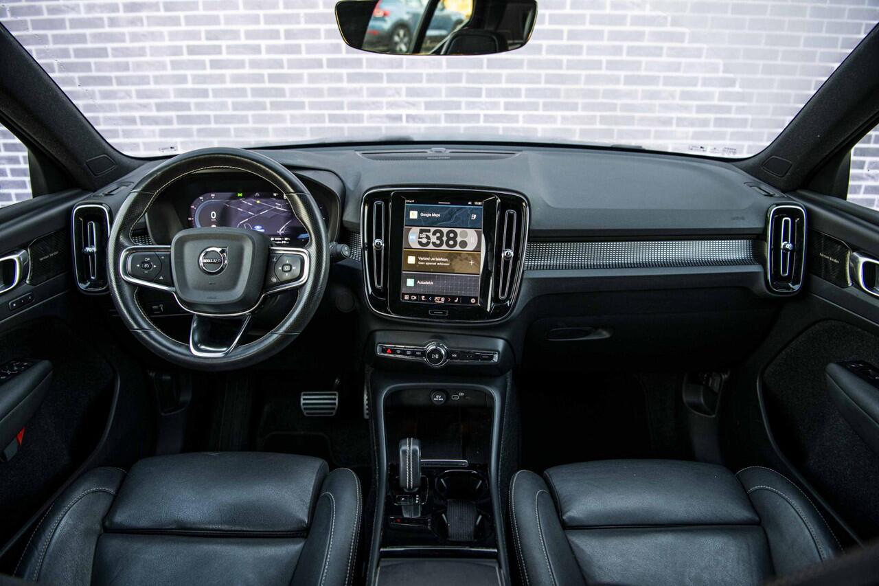 Volvo XC40 Recharge P8 AWD R-Design | Trekhaak | Leder | Harman Kardon | Climate Pro | Power Seats | Lighting Pack |