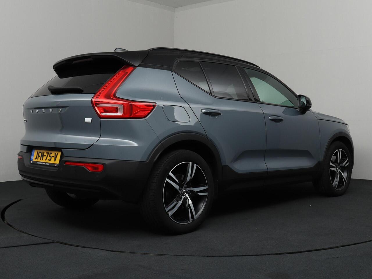 Volvo XC40 1.5 T5 Recharge R-Design UNIEK | Trekhaak | Panoramadak | 360° Camera | Zeer Compleet!!