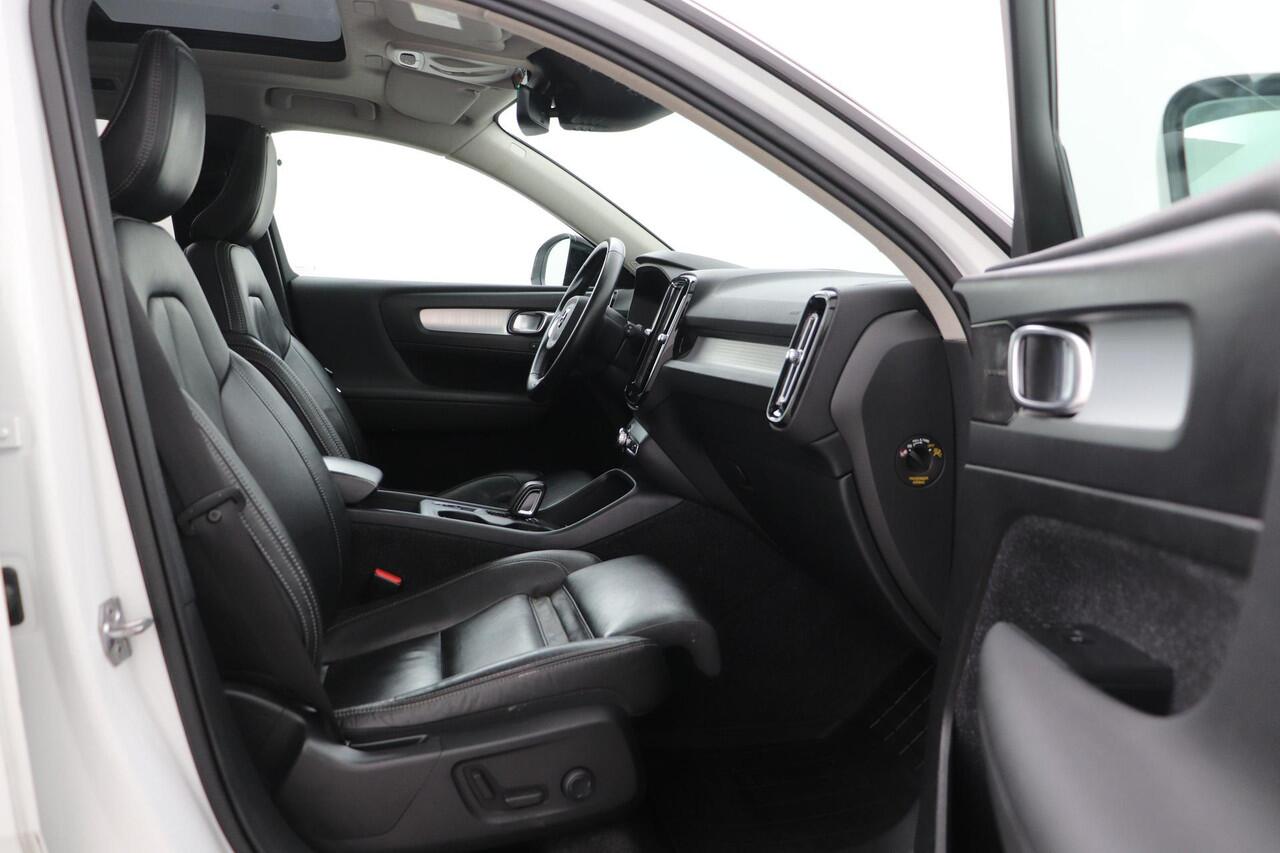 Volvo XC40 T4 Recharge R-Design Expr. | ACC | Panoramadak | BLIS | Stoel+Stuurverwarming | Trekhaak | harman/kardon