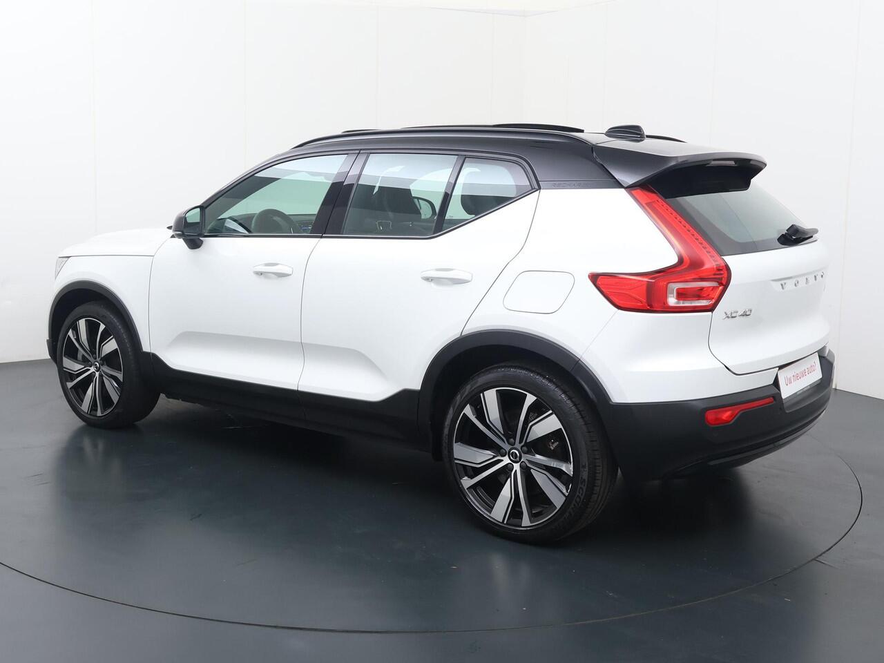 Volvo XC40 Recharge P8 AWD R-Design | 408 PK | SoH 91% | Panoramadak | Navigatiesysteem | LED verlichting | R-Design |