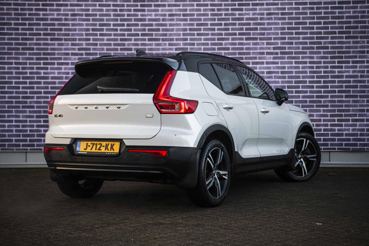 Volvo XC40 1.5 T5 Recharge R-Design | Trekhaak | 360° camera | Harman & Kardon | Elektrisch verstelbare voorstoelen | Panorama dak |