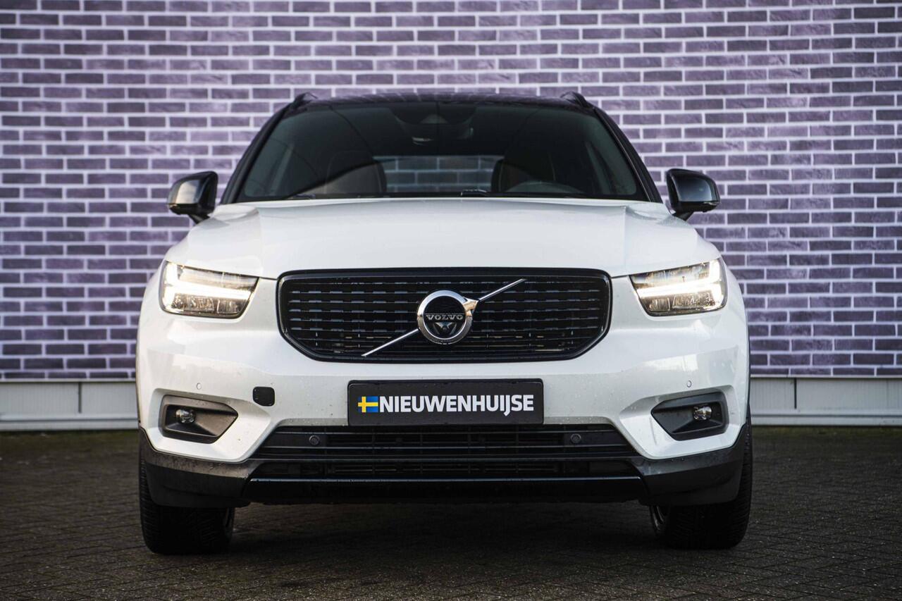 Volvo XC40 1.5 T5 Recharge R-Design | Trekhaak | 360° camera | Harman & Kardon | Elektrisch verstelbare voorstoelen | Panorama dak |
