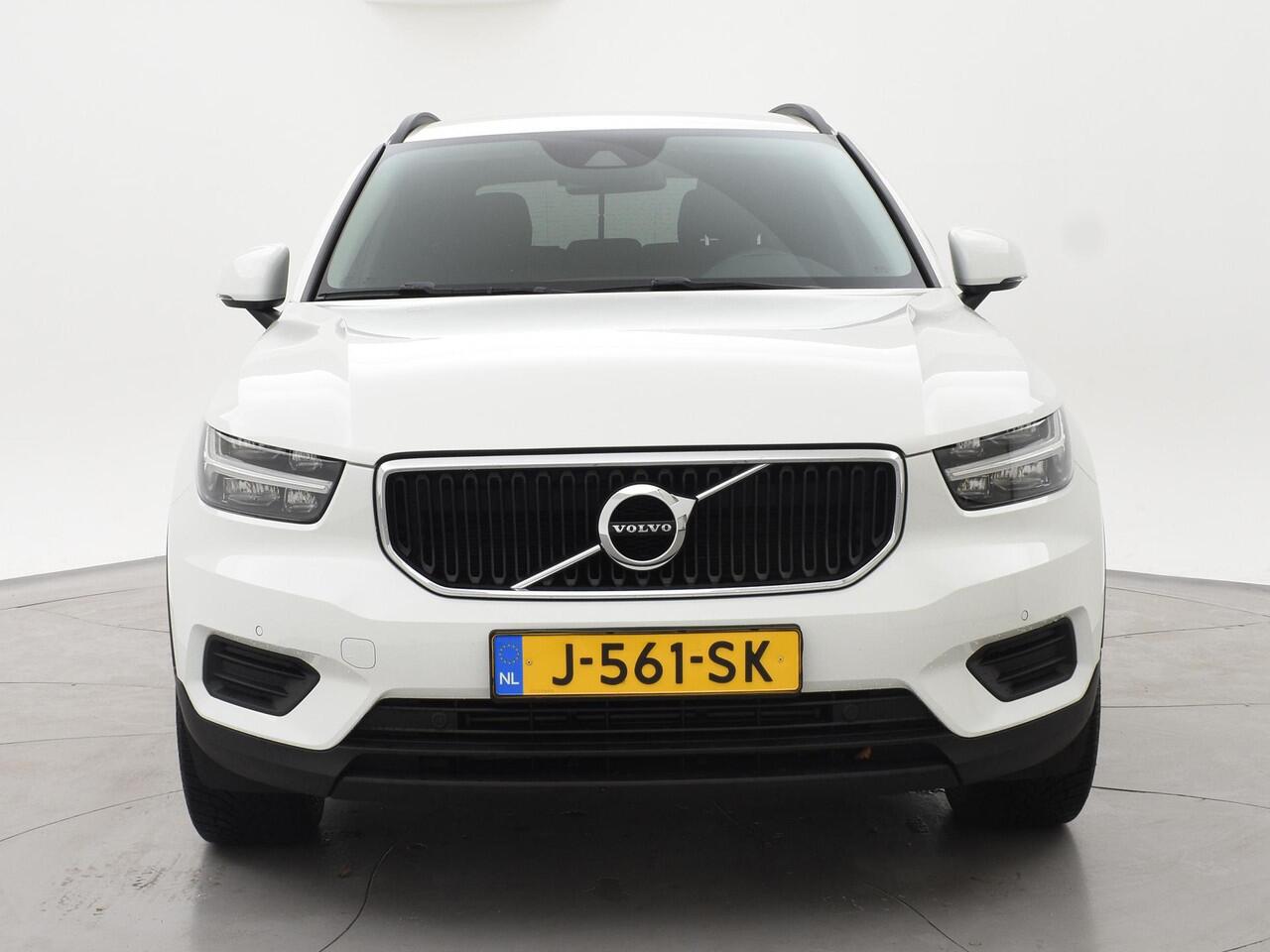Volvo XC40 1.5 T2 AUTOMAAT + WEGKL. TREKHAAK | APPLE CARPLAY | CAMERA | DIGITALE COCKPIT | LED