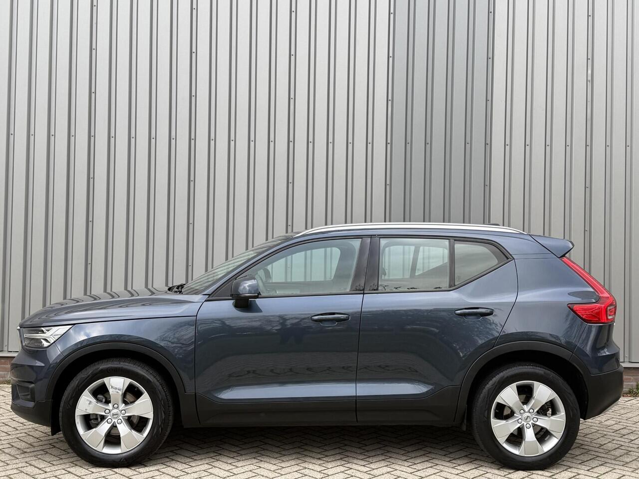 Volvo XC40 T2 Business Pro | ACC | Parkeersensoren voor & achter + Camera | Keyless Entry | DAB Radio