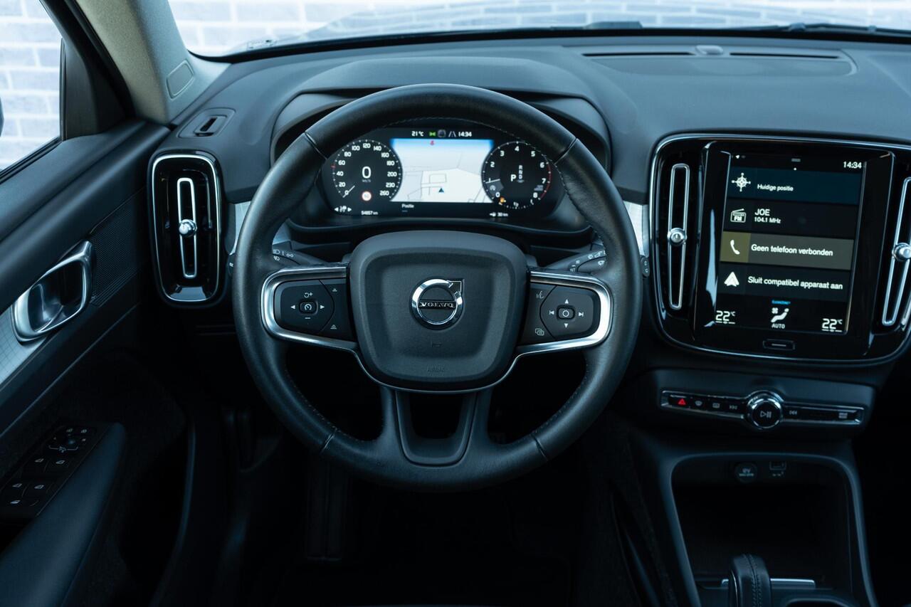 Volvo XC40 1.5 T2 Business Pro | Adaptieve Cruise Control | Trekhaak | Dodehoek Detectie | Navigatie | Apple CarPlay & Android Auto | Elektrische Achterklep |