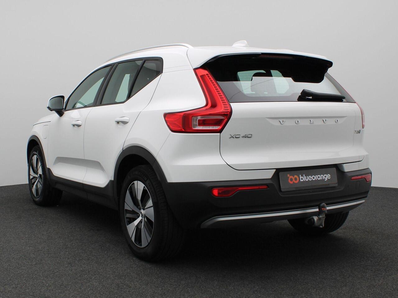 Volvo XC40 1.5 T5 Twin Engine Inscription 263PK Aut. SOH 86%, Trekhaak, Adaptieve Cruise Controle, Leder, 360gr. Camera, Memorystoel, Elektr. Achterklep, Navigatie, 19" LM Velgen, Clima, Parkeersensor voor+achter, Stoelverwarming