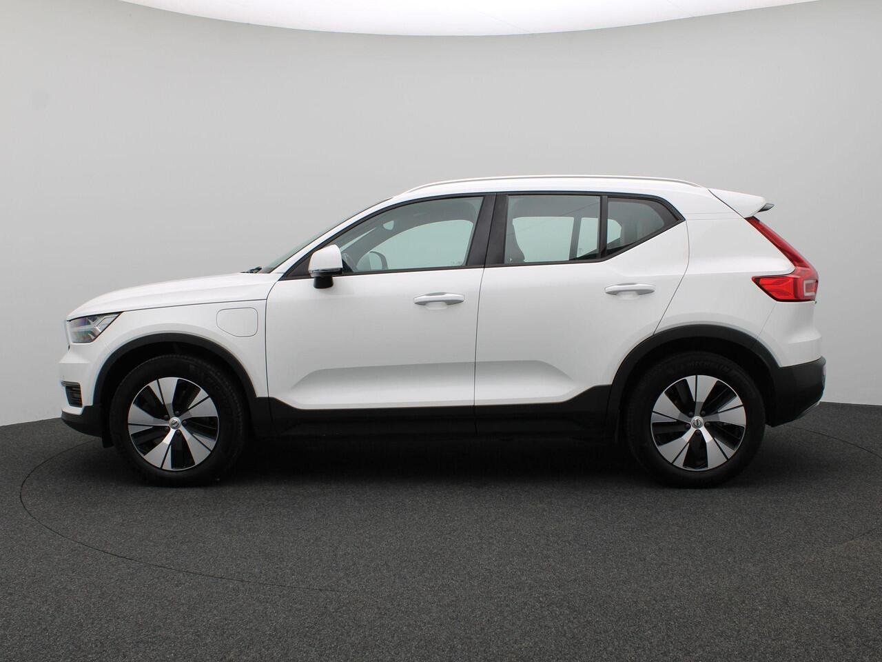 Volvo XC40 1.5 T5 Twin Engine Inscription 263PK Aut. SOH 86%, Trekhaak, Adaptieve Cruise Controle, Leder, 360gr. Camera, Memorystoel, Elektr. Achterklep, Navigatie, 19" LM Velgen, Clima, Parkeersensor voor+achter, Stoelverwarming