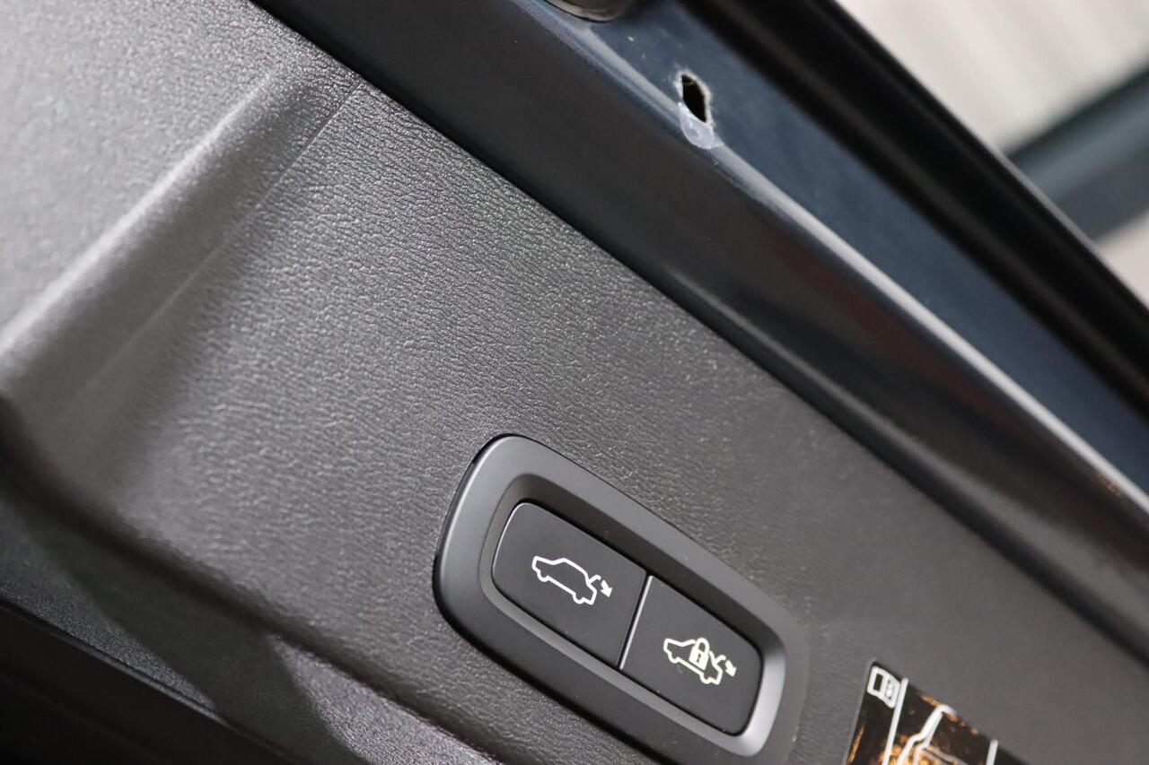 Volvo XC40 1.5 T5 Recharge Inscription, ACC, 360° Camera, Apple Carplay/Android Auto, Navigatie, Stoel/Stuurverwarming, Bluetooth, Automaat