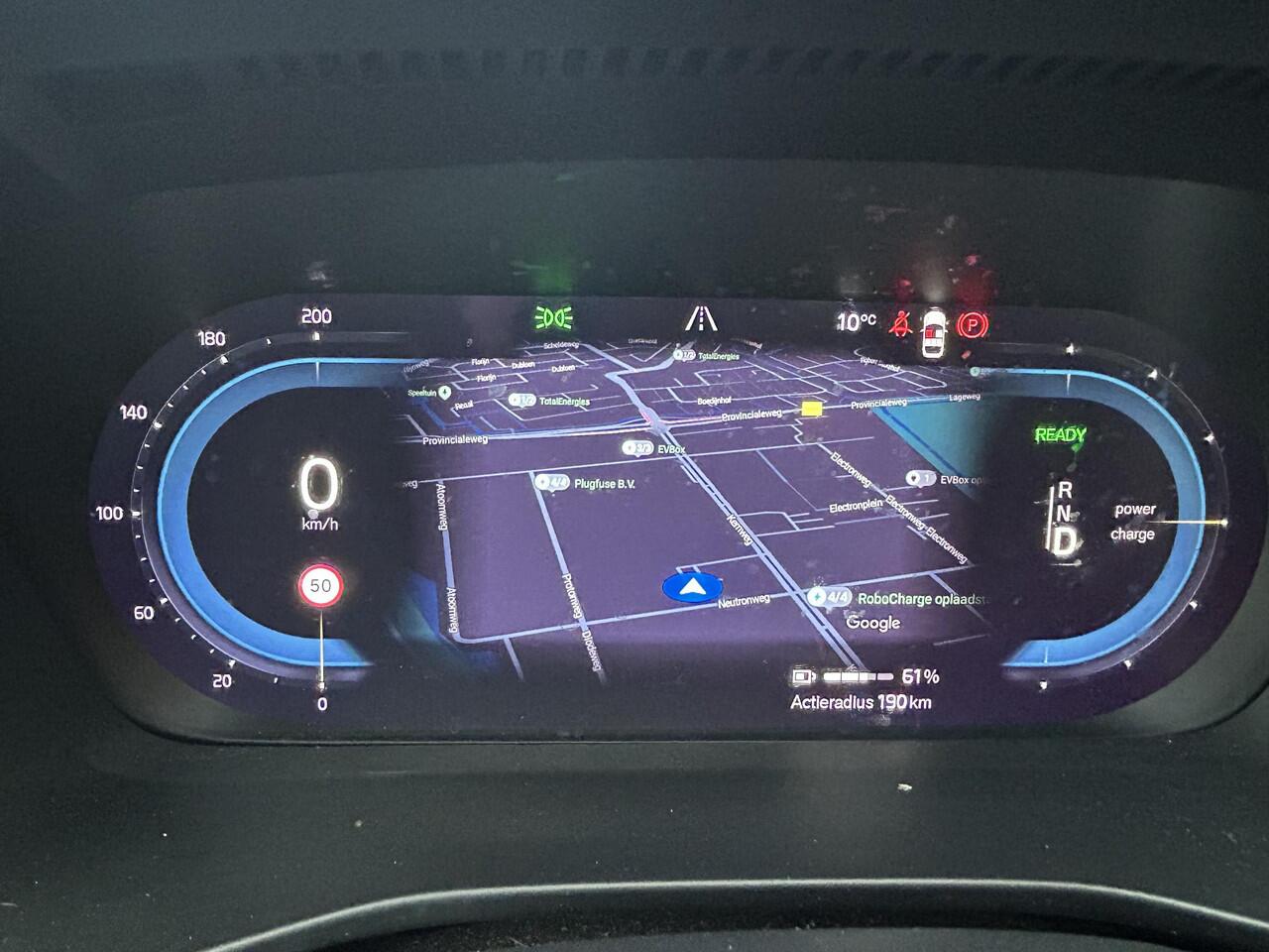 Volvo XC40 Recharge P8 AWD R-Design intellisafe/ Climate line/ Park assist