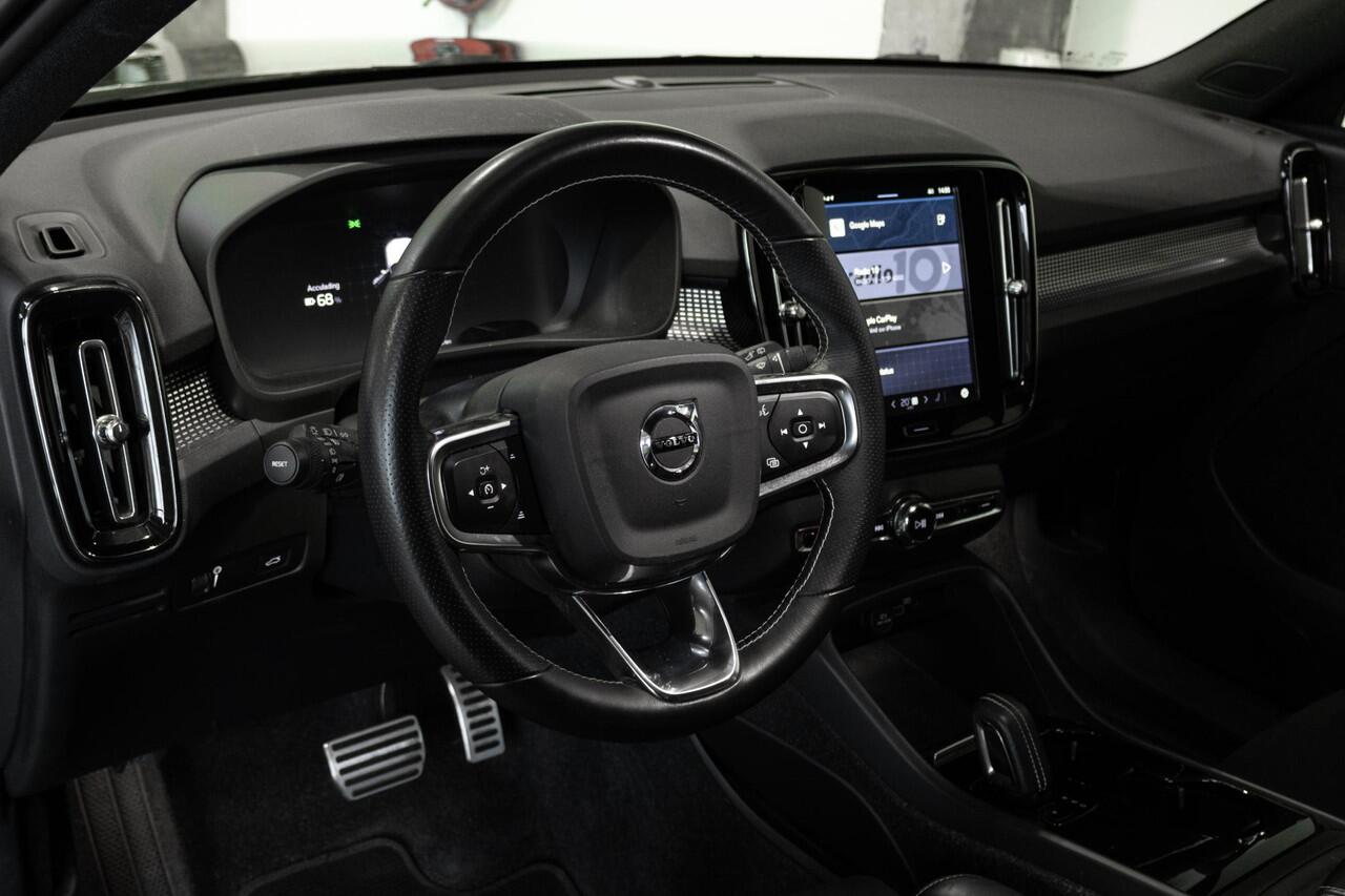 Volvo XC40 Recharge P8 AWD R-Design |Adaptieve Cruise Controle| Blind spot|| Verwarmbare Voorstoelen| Verwarmbaar Stuurwiel