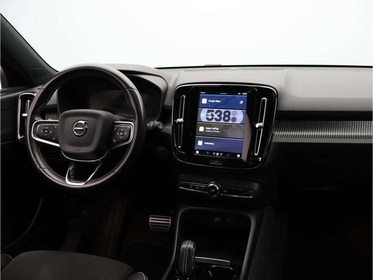 Volvo XC40 Recharge P8 AWD R-Design 93% SOH / Trekhaak / Elektr. bed. stoelen / Stuur+stoelverwarming / Keyless / Adaptive Cruise / Pilot Assist /