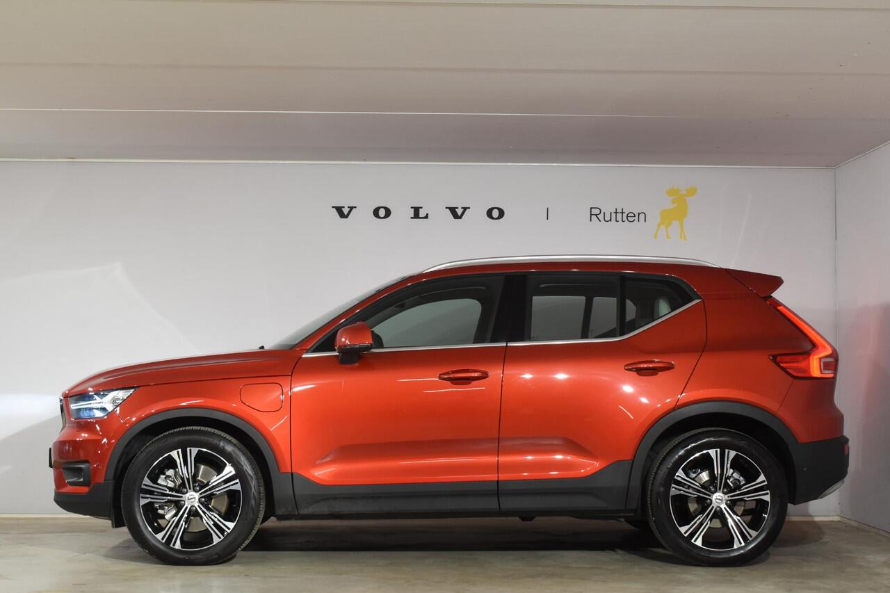 Volvo XC40 T5 262PK Automaat Recharge Inscription Navigatie / 360 Camera / Leren bekleding Blond / Adaptieve Cruise Control / Stuur & Stoelverwarming / Elektr. Achterklep / 19" Velgen