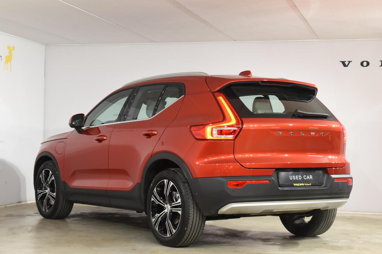 Volvo XC40 T5 262PK Automaat Recharge Inscription Navigatie / 360 Camera / Leren bekleding Blond / Adaptieve Cruise Control / Stuur & Stoelverwarming / Elektr. Achterklep / 19" Velgen
