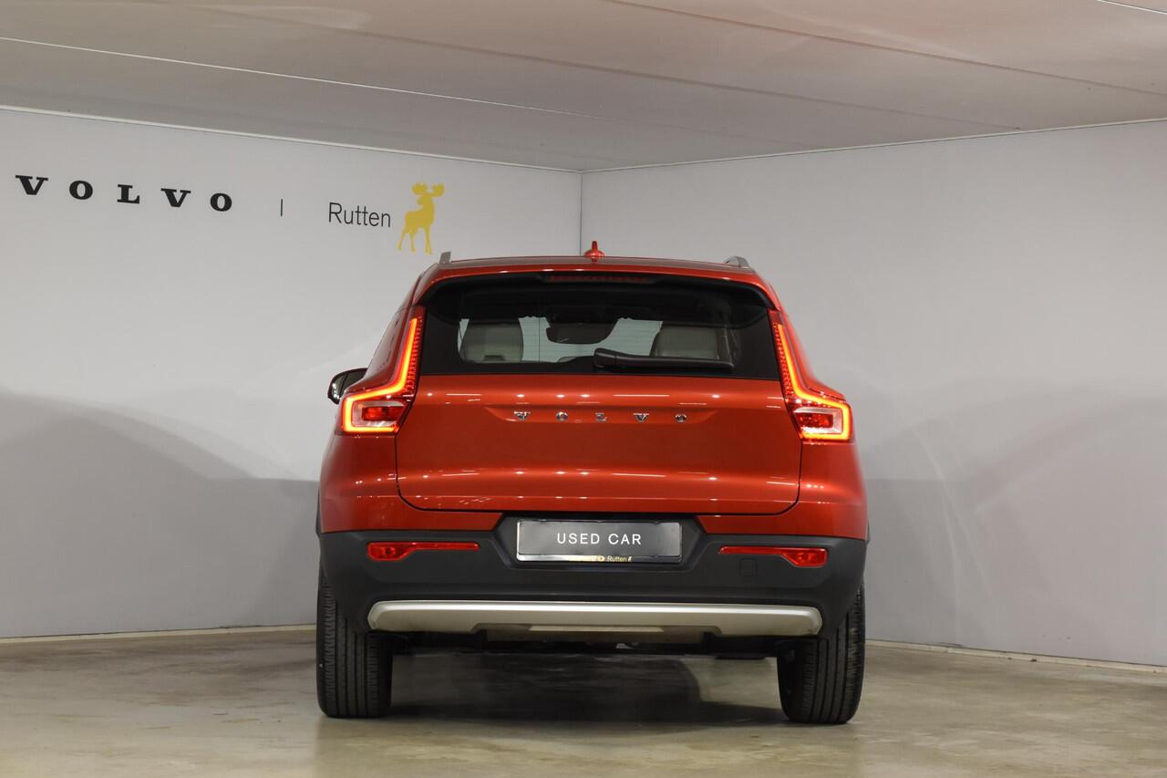 Volvo XC40 T5 262PK Automaat Recharge Inscription Navigatie / 360 Camera / Leren bekleding Blond / Adaptieve Cruise Control / Stuur & Stoelverwarming / Elektr. Achterklep / 19" Velgen
