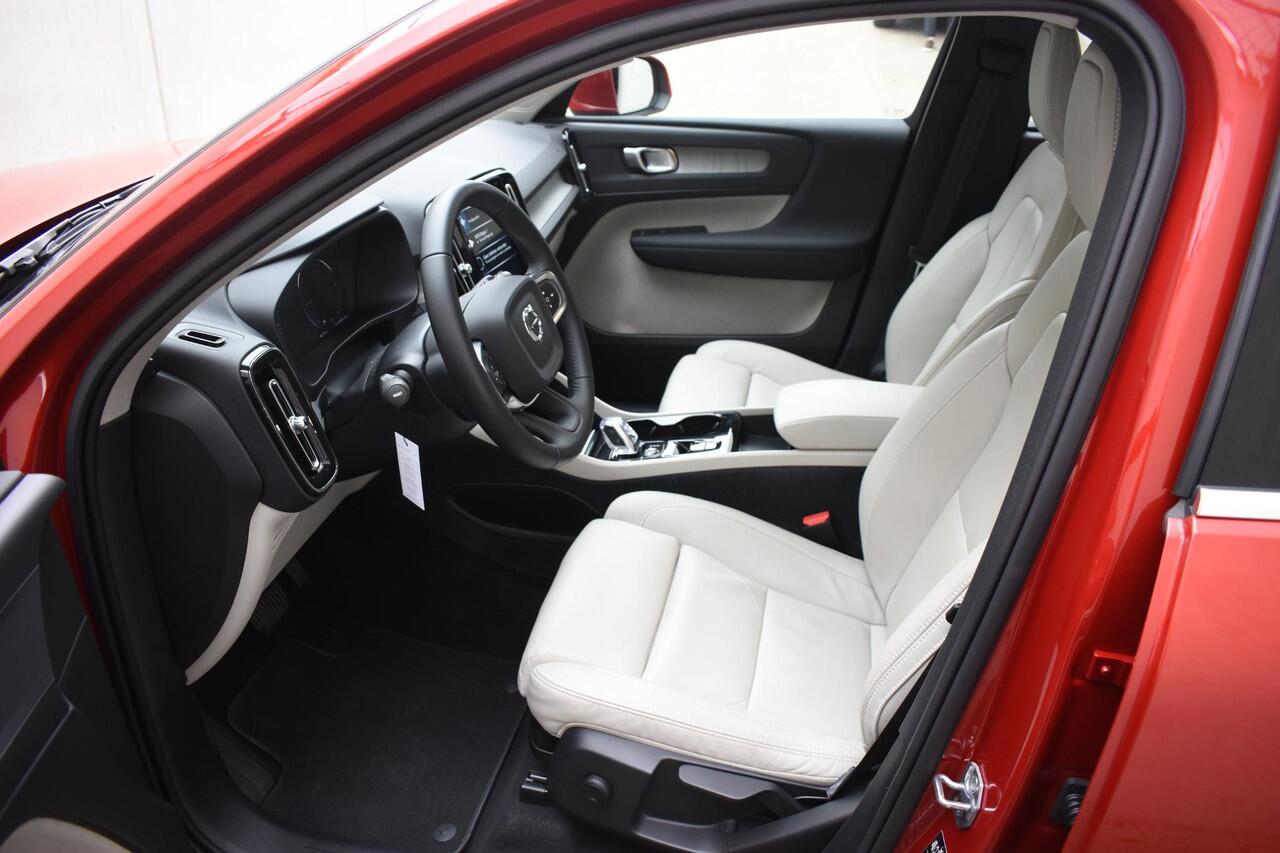 Volvo XC40 T5 262PK Automaat Recharge Inscription Navigatie / 360 Camera / Leren bekleding Blond / Adaptieve Cruise Control / Stuur & Stoelverwarming / Elektr. Achterklep / 19" Velgen