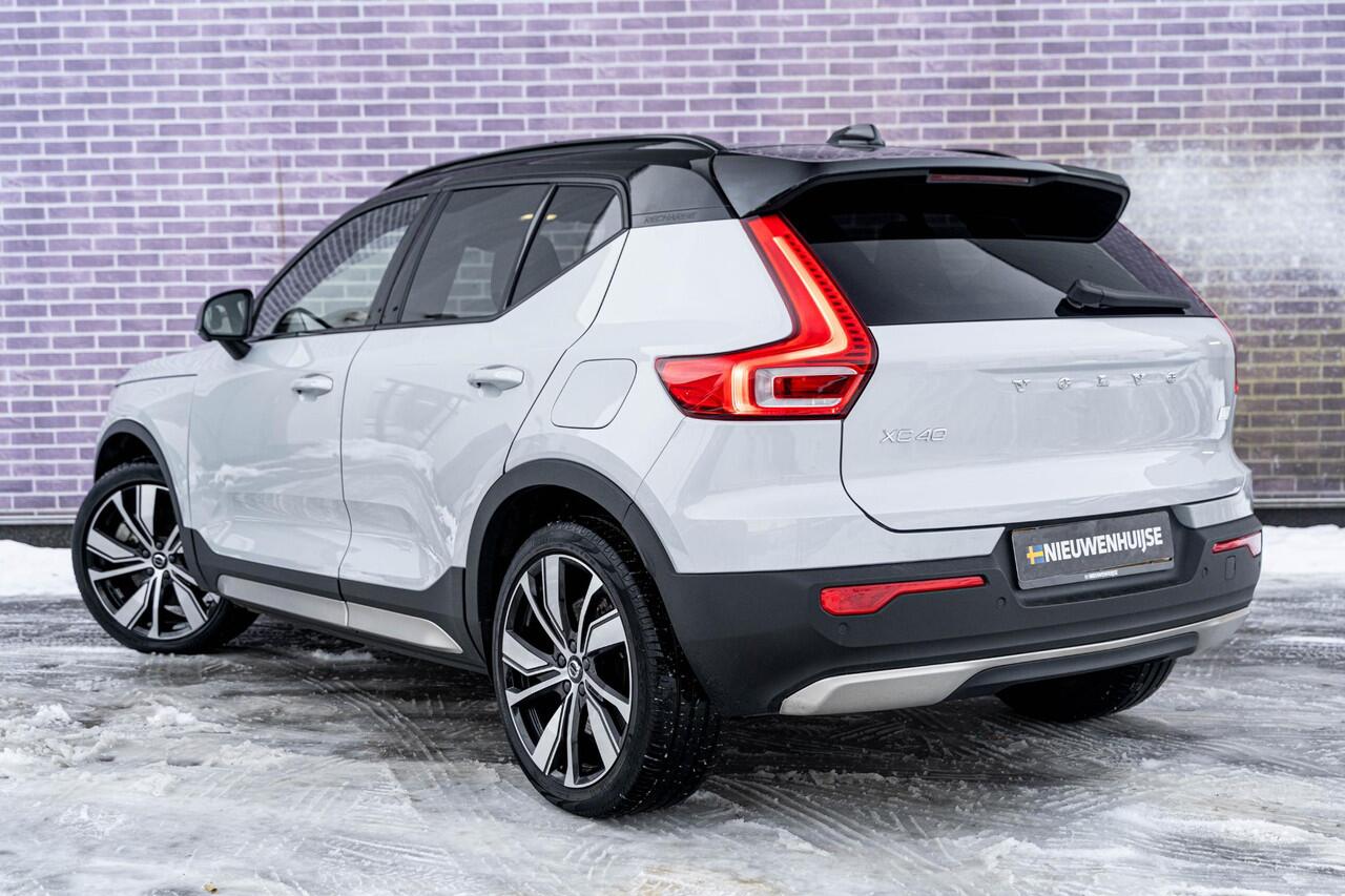 Volvo XC40 Recharge P8 AWD 78 kWh R-Design | Stoel- / Stuurverwarming | Panoramadak | 360 Camera | Harman Kardon Audio | Dodehoekdetectie | Adaptive Cruise Control | Keyless Entry |
