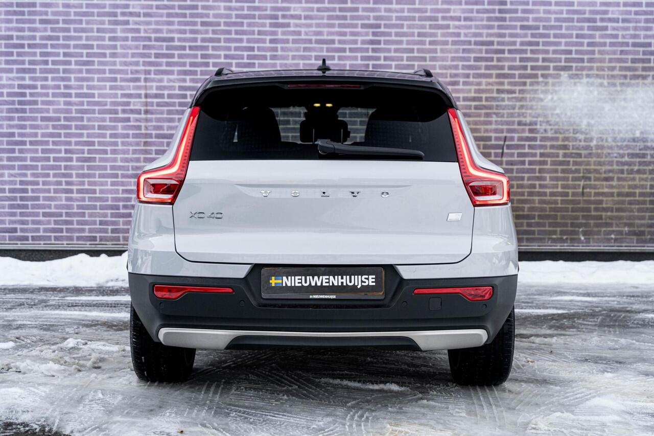 Volvo XC40 Recharge P8 AWD 78 kWh R-Design | Stoel- / Stuurverwarming | Panoramadak | 360 Camera | Harman Kardon Audio | Dodehoekdetectie | Adaptive Cruise Control | Keyless Entry |