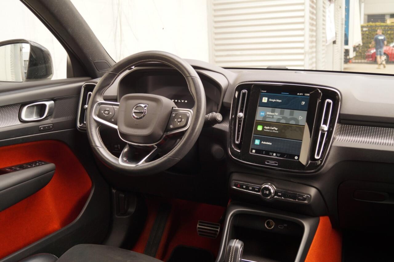 Volvo XC40 Recharge P8 AWD R-Design -PANO-NAVI-ECC-