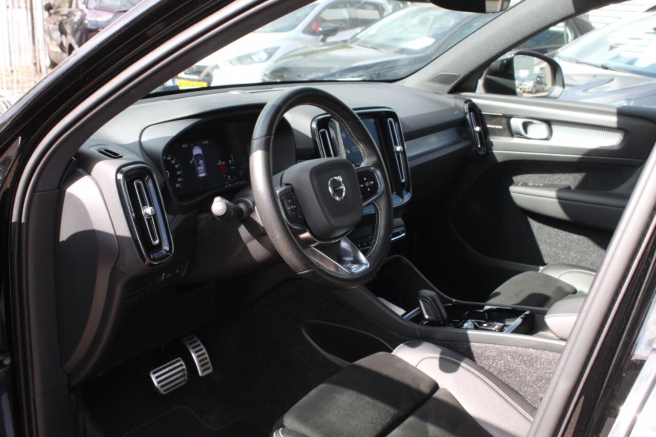 Volvo XC40 1.5 T5 TE R-Design, panoramadak, Harman Kardon, 262pk
