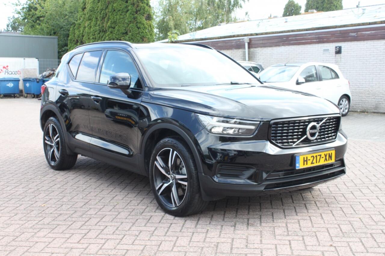 Volvo XC40 1.5 T5 TE R-Design, panoramadak, Harman Kardon, 262pk