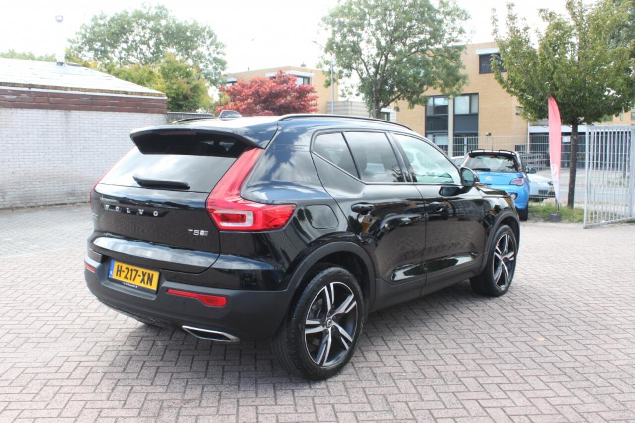 Volvo XC40 1.5 T5 TE R-Design, panoramadak, Harman Kardon, 262pk