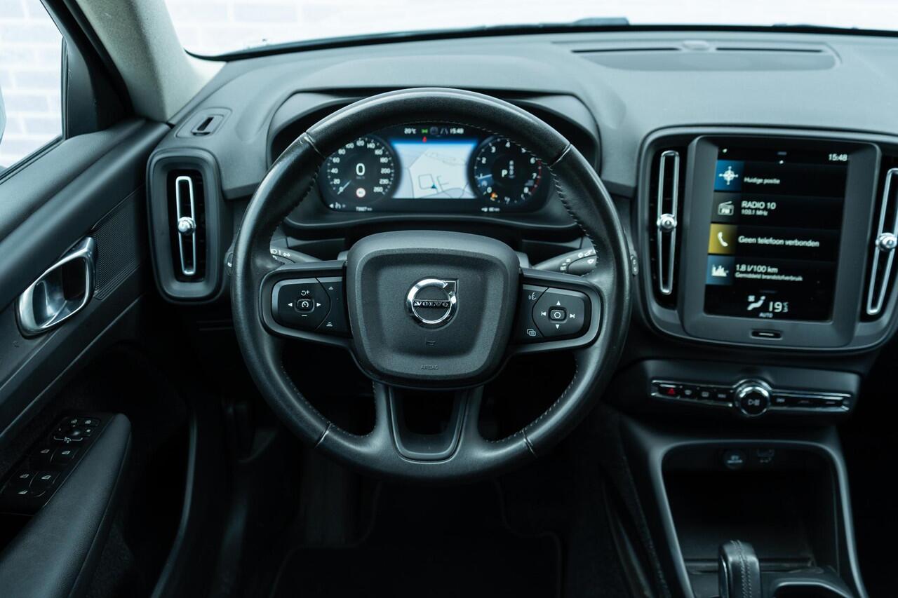 Volvo XC40 1.5 T2 Momentum Core | Cruise Control | Navigatie | Apple CarPlay & Android Auto | Parkeersensoren Achter | DAB Radio |