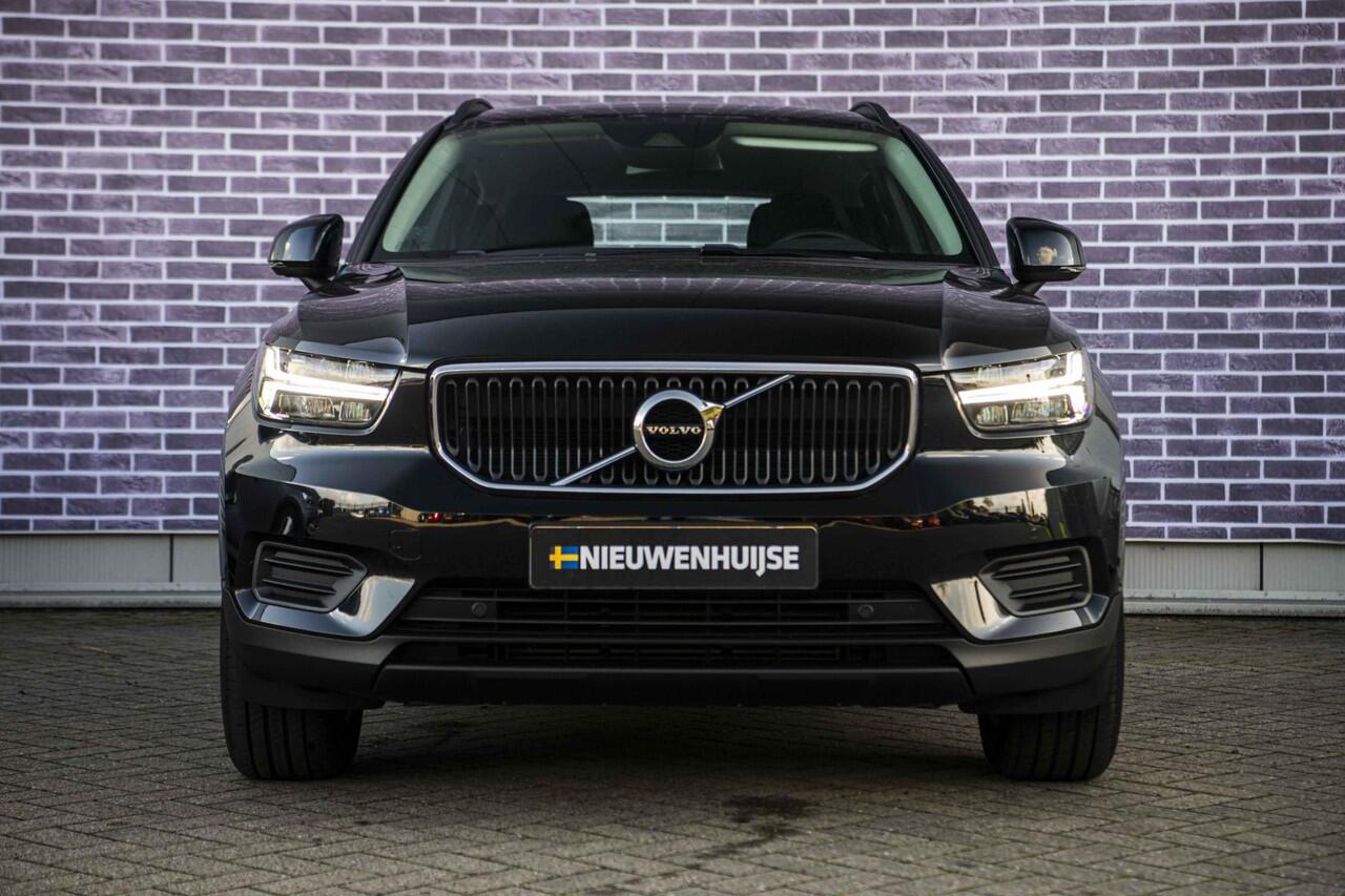 Volvo XC40 1.5 T2 Momentum Core | Cruise Control | Navigatie | Apple CarPlay & Android Auto | Parkeersensoren Achter | DAB Radio |