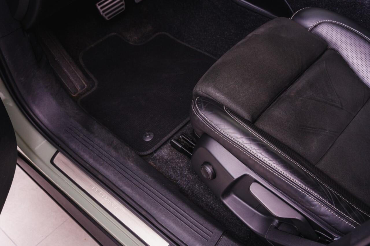 Volvo XC40 P8 AWD R-Design