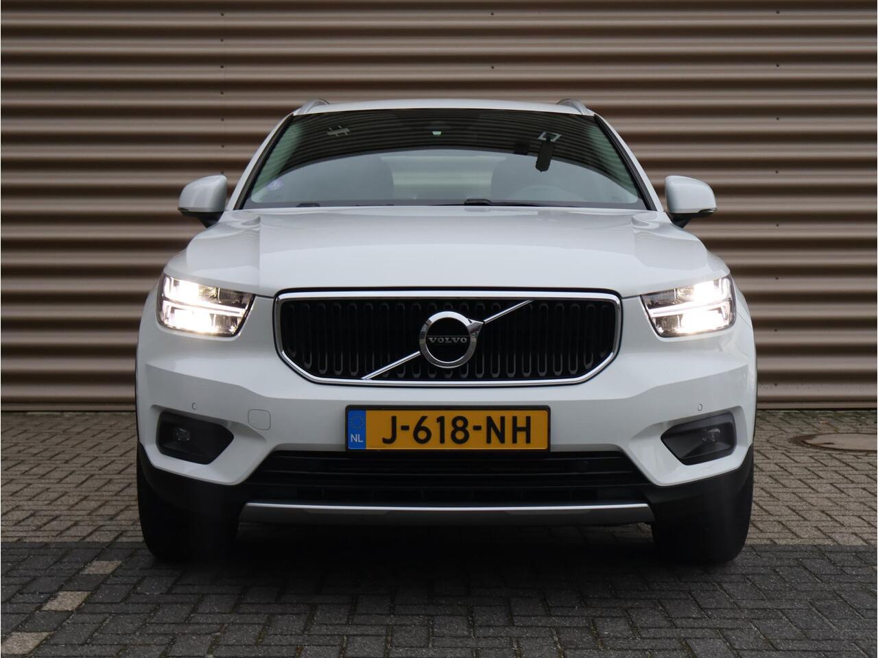 Volvo XC40 T3 AUT Business Pro | IntelliSafe Assist & Surround | Park Assist Camera achter