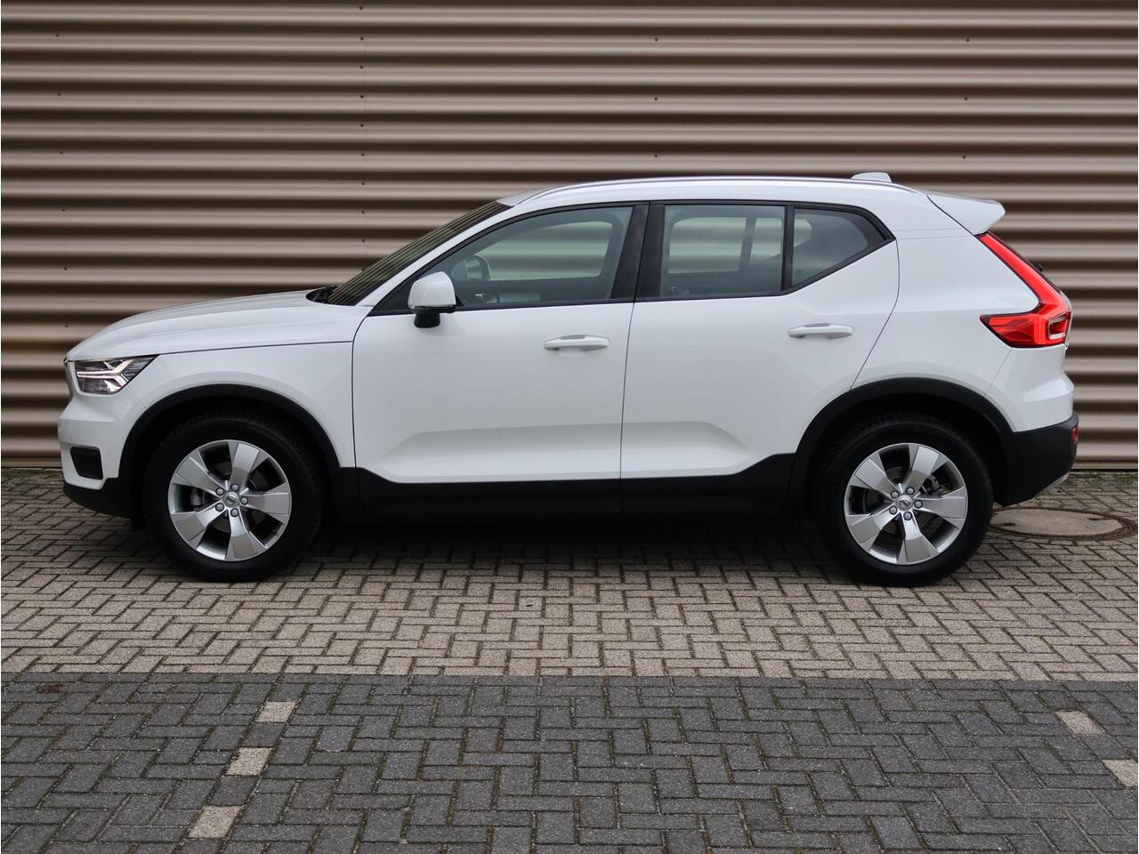 Volvo XC40 T3 AUT Business Pro | IntelliSafe Assist & Surround | Park Assist Camera achter