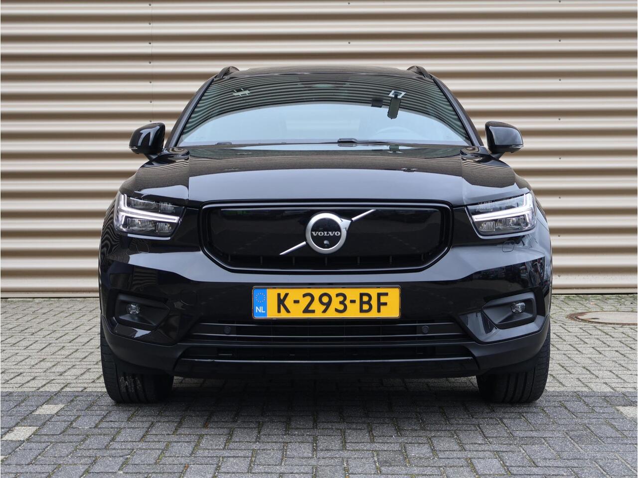 Volvo XC40 P8 AWD R-Design | Harman Kardon | 360º camera | Schuif-/kanteldak | Elektrisch verstelbare voorstoelen