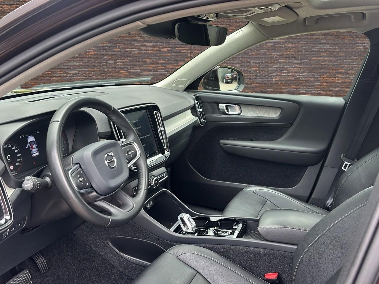 Volvo XC40 1.5 T5 LEDER PANODAK LMV NAVIGATIE LED