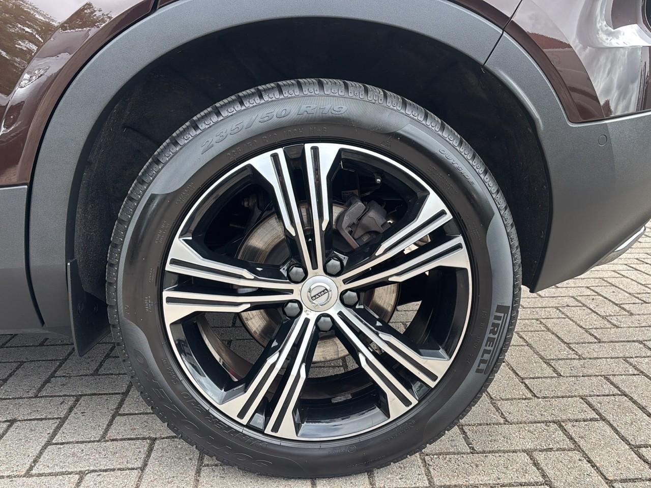 Volvo XC40 1.5 T5 LEDER PANODAK LMV NAVIGATIE LED