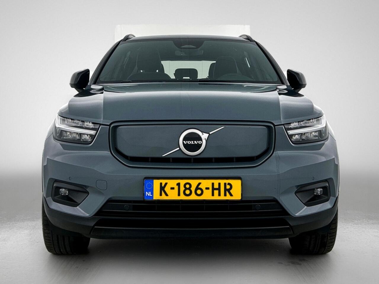 Volvo XC40 Recharge P8 AWD R-Design | SOH 92% | Trekhaak | 20" Velgen |