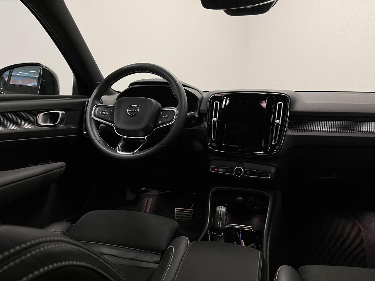 Volvo XC40 Recharge P8 AWD R-Design | SOH 93% | CAMERA | STOELVERWARMING | 1e-EIG. |