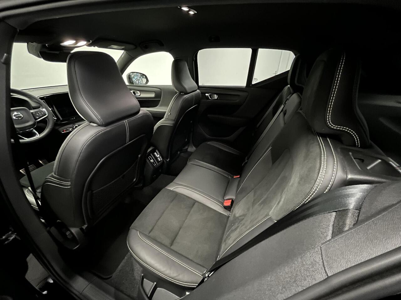 Volvo XC40 Recharge P8 AWD R-Design | SOH 93% | CAMERA | STOELVERWARMING | 1e-EIG. |