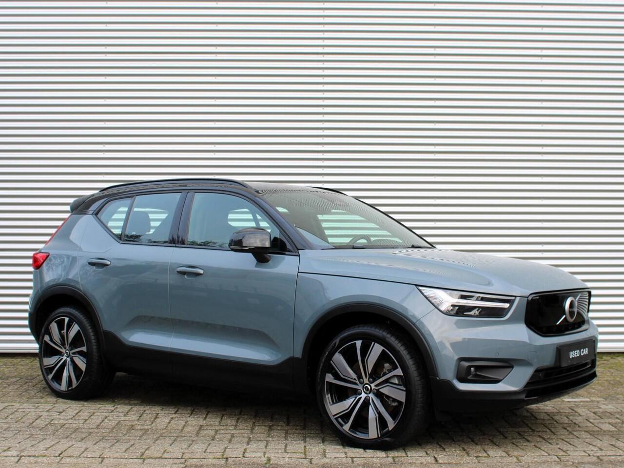 Volvo XC40 Recharge P8 AWD R-Design Automaat / 20" velgen / Trekhaak / BLISS / Google Maps navi