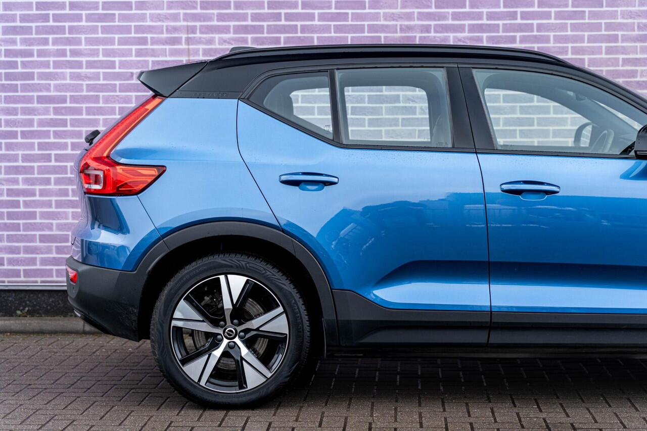 Volvo XC40 Recharge P8 AWD R-Design | Google | Adaptieve Cruise Control | Schuif-/Kanteldak | 360 Camera | Harman Kardon Audio | Zitverlenging | Elek. Achterklep | Dodehoekdetectie | Stoel-/Stuurverwarming | Park Assist | Apple Carplay | 19" LM