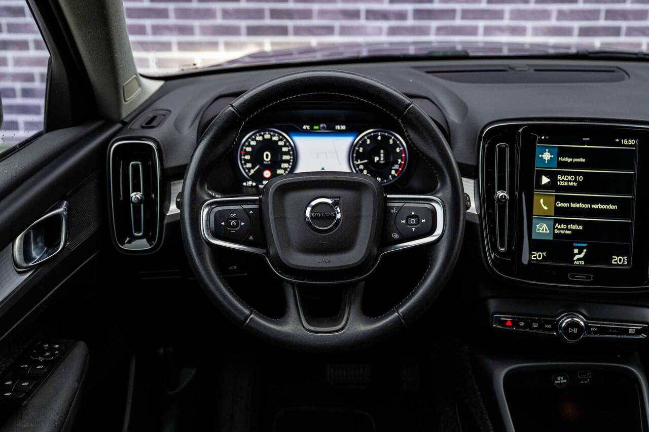 Volvo XC40 1.5 T2 Business Pro | Adaptieve Cruise Control | Dode Hoek Detectie | Parkeer Camera | Navigatie | Parkeersensoren |