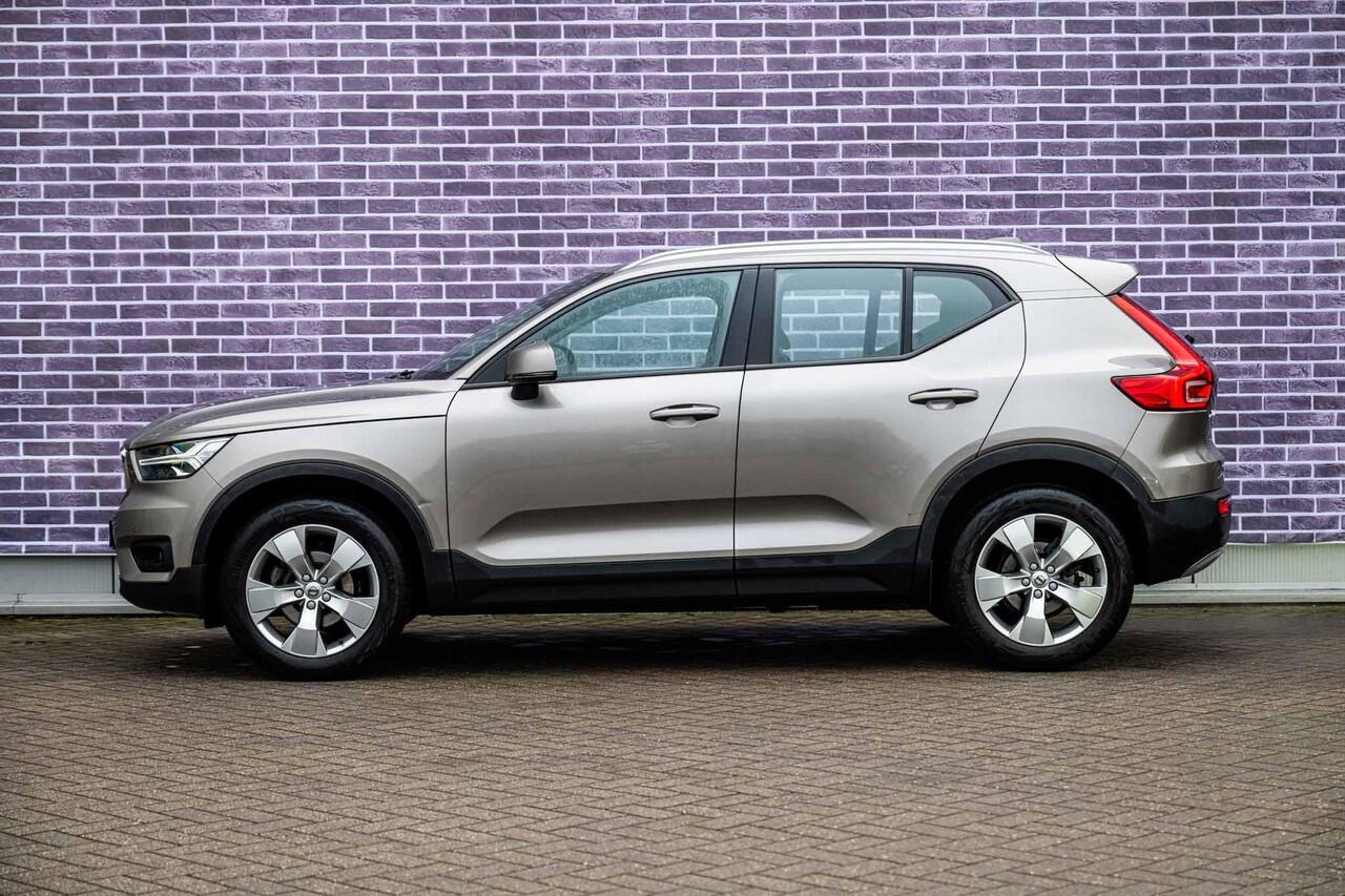 Volvo XC40 1.5 T2 Business Pro | Adaptieve Cruise Control | Dode Hoek Detectie | Parkeer Camera | Navigatie | Parkeersensoren |