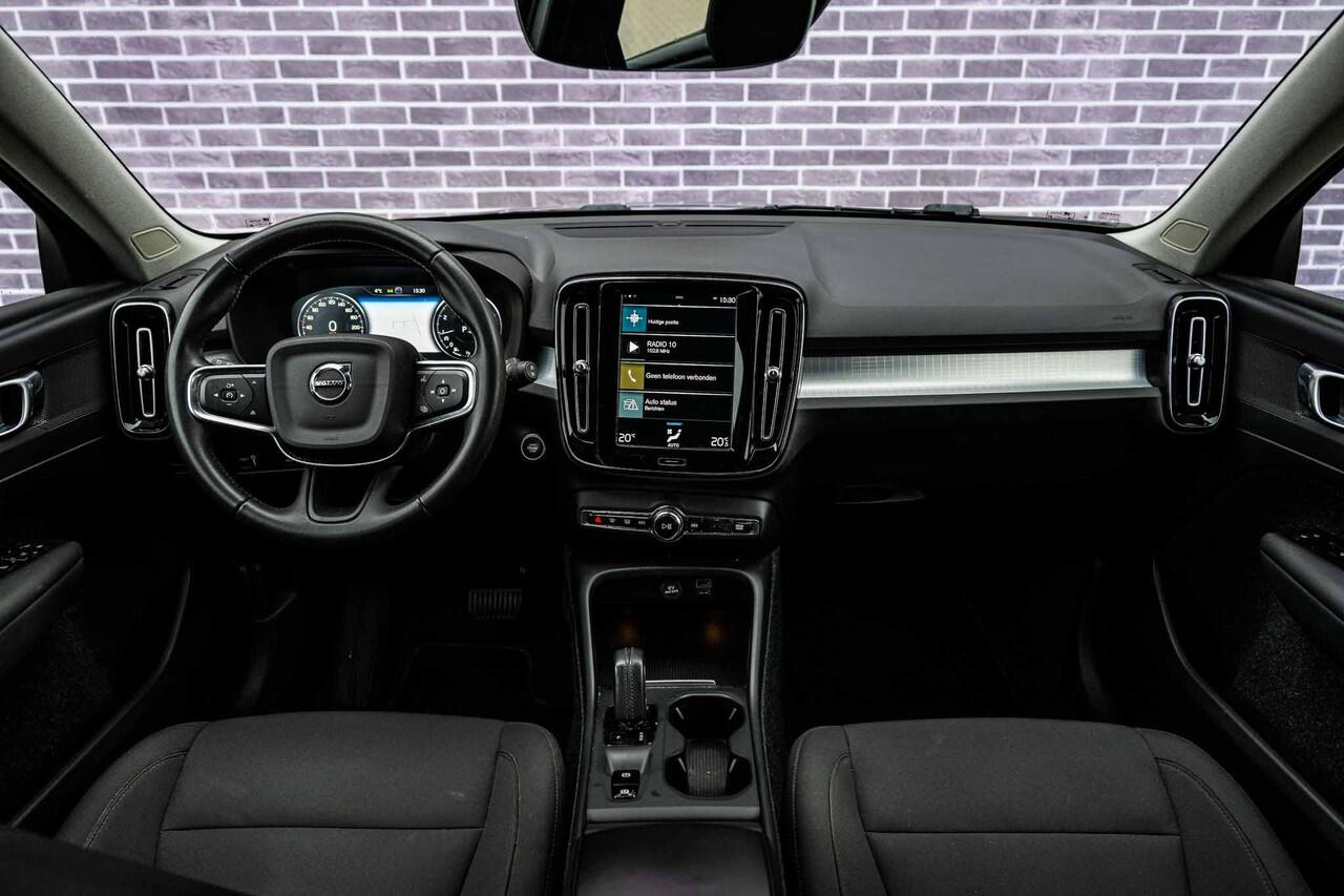 Volvo XC40 1.5 T2 Business Pro | Adaptieve Cruise Control | Dode Hoek Detectie | Parkeer Camera | Navigatie | Parkeersensoren |