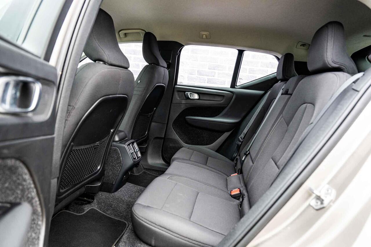 Volvo XC40 1.5 T2 Business Pro | Adaptive Cruise Control | Keyless Entry | Zitverlengers | BLIS | Trekhaak |