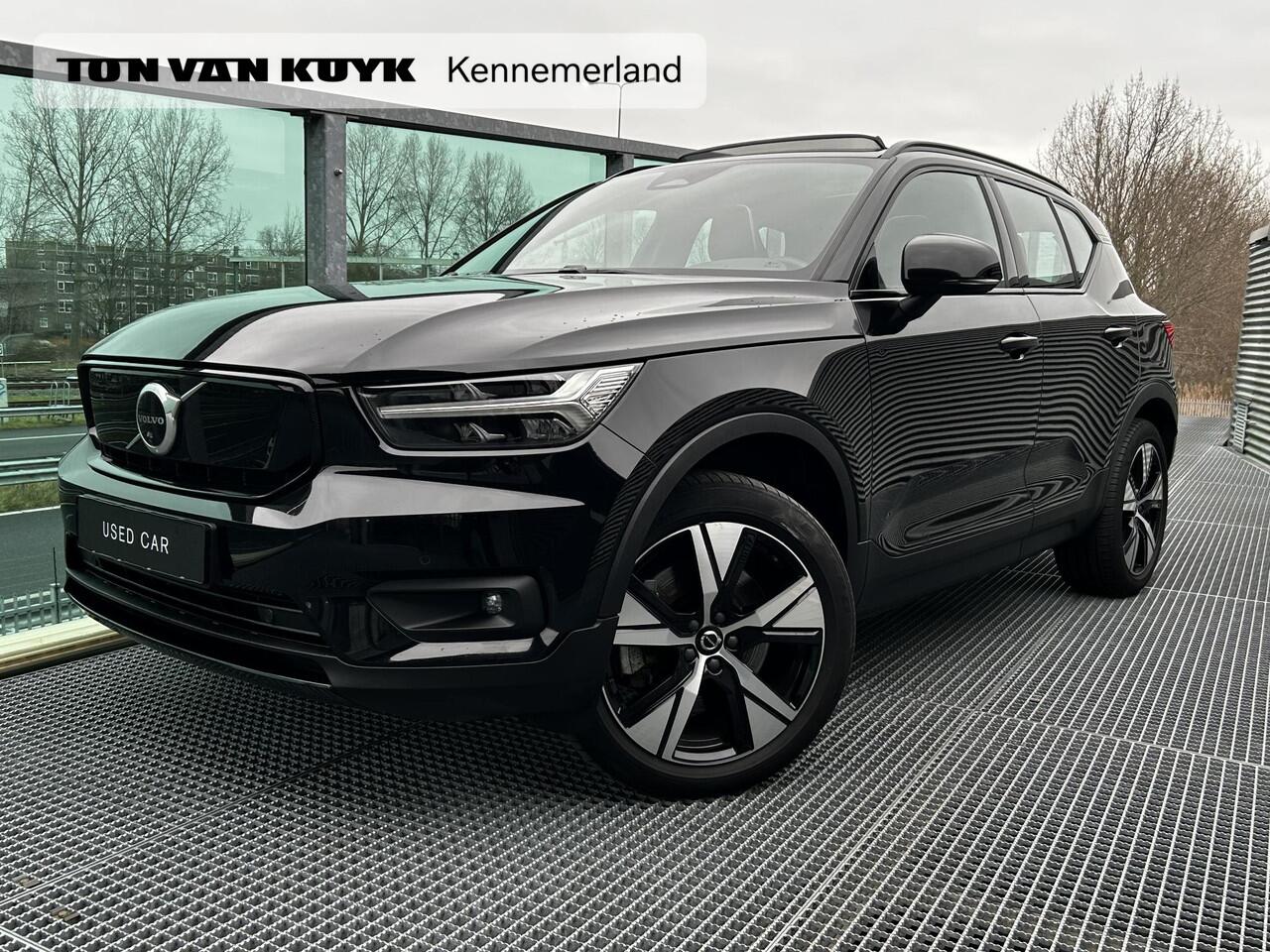 Volvo XC40 Recharge P8 AWD R-Design Panoramadak, Trekhaak semi elektrisch wegklapbaar, Stoelverwarming, Stuurverwarming, Driver assist, BLIS, Adaptive cruise, Harman Kardon Premium audio, Parkeer camera 360Gr.