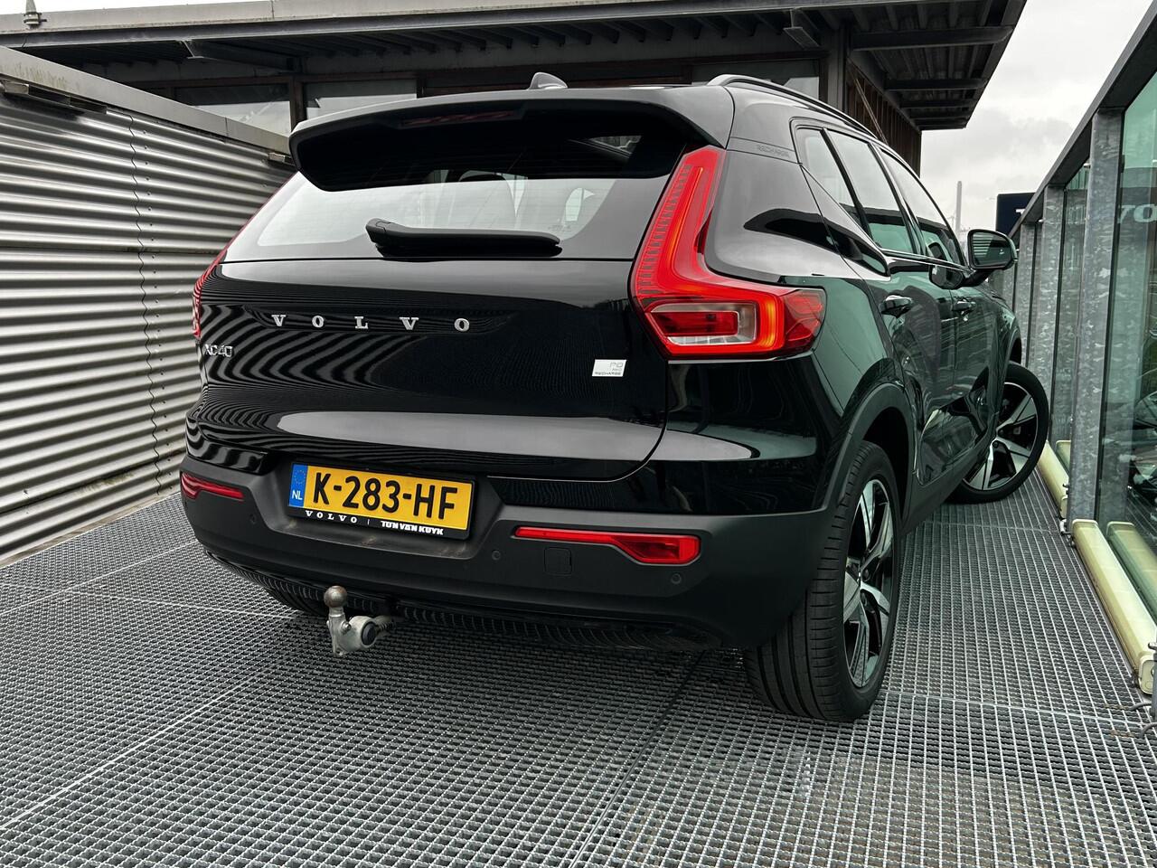Volvo XC40 Recharge P8 AWD R-Design Panoramadak, Trekhaak semi elektrisch wegklapbaar, Stoelverwarming, Stuurverwarming, Driver assist, BLIS, Adaptive cruise, Harman Kardon Premium audio, Parkeer camera 360Gr.