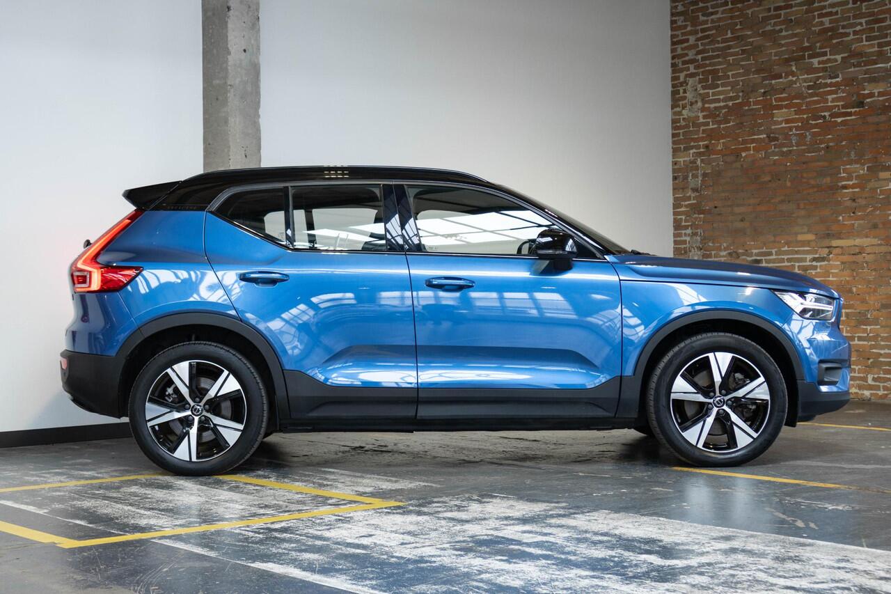 Volvo XC40 Recharge P8 AWD R-Design | 93% SOH | Stoelverwarming | Adaptive Cruise Control | BLIS | Parkeersensoren voor + achter | Parkeercamera | Warmtepomp | Google infotainment | AppleCarplay/AndroidAuto