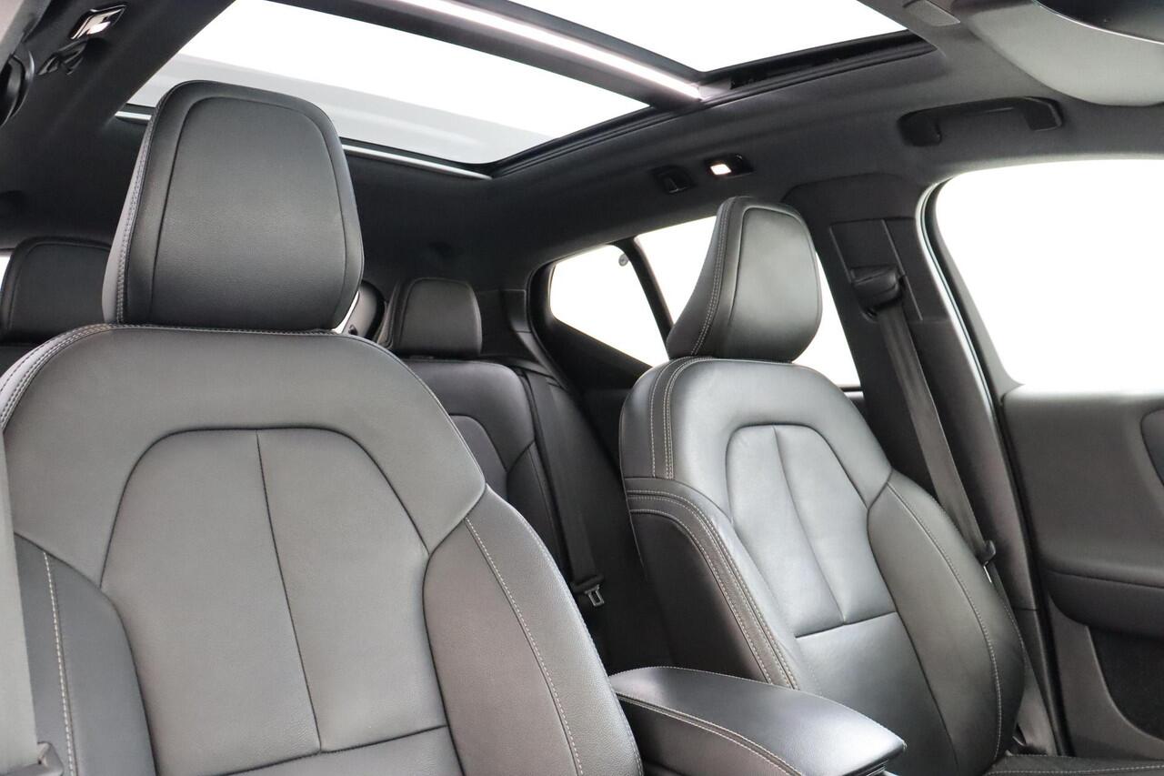 Volvo XC40 RECHARGE P8 AWD R-DESIGN -PANO.DAK|LEDER|HARMAN/KARDON|WARMTEPOMP|360°CAM|PRIVACY.GLAS