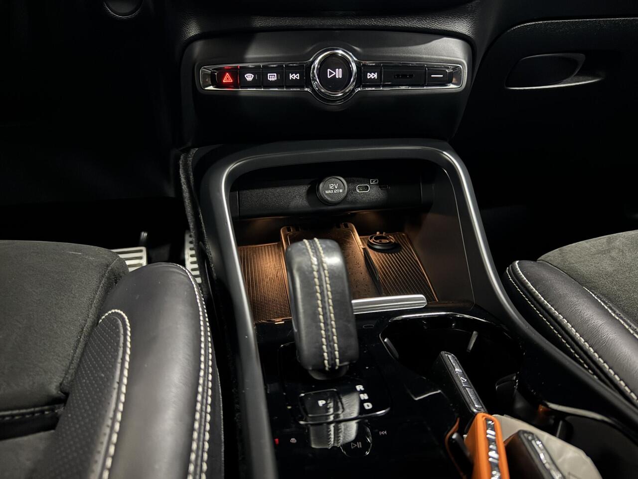 Volvo XC40 Recharge P8 AWD R-Design SOH 90% DIGI-DASH KEY-LESS CAMERA STOEL-STUURVERW. ALCANTARA 408 PK