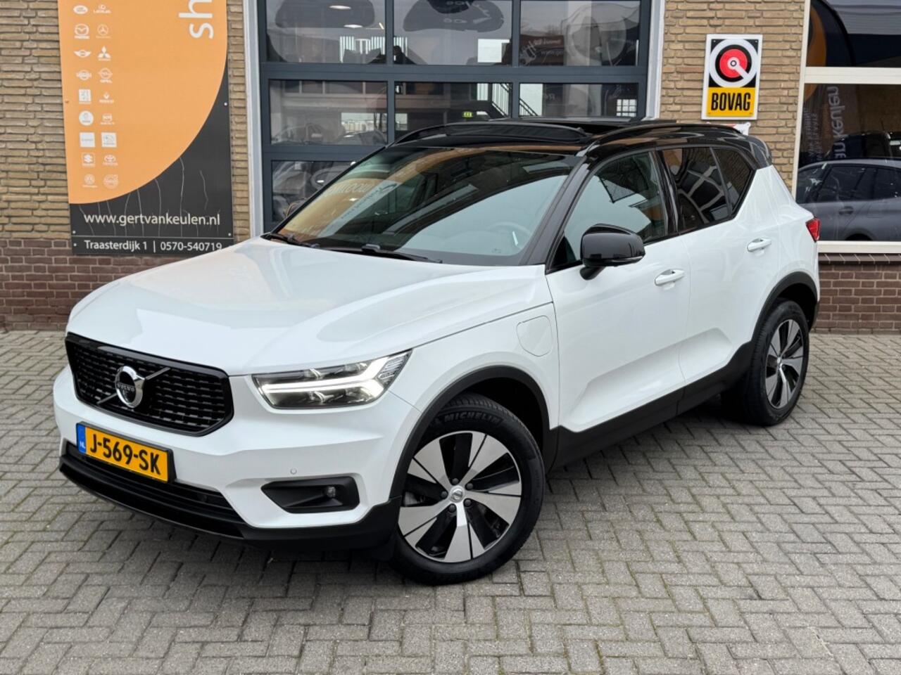 Volvo XC40 1.5 T4 RECHARGE R-DESIGN PANODAK/HenK/LED/2-TONE/NL-AUTO/1E EIG.